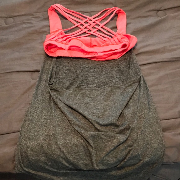 Sports top - Picture 2 of 2